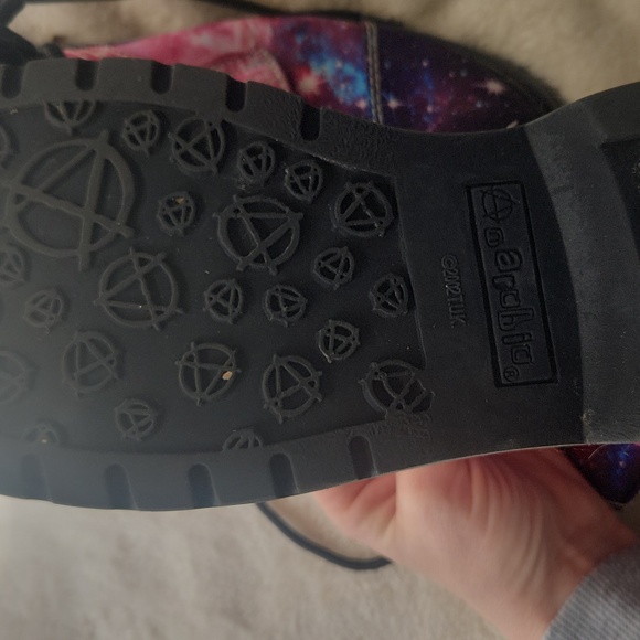 TUK Anarchic Galaxy boots - Picture 3 of 3